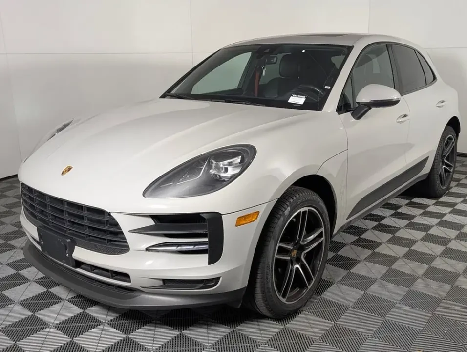 2025 Porsche Macan S - Image 12 of 14