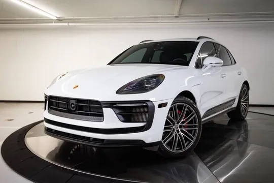 2025 Porsche Macan S