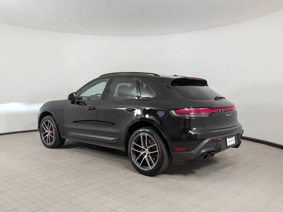 2025 Porsche Macan S - Image 3 of 4