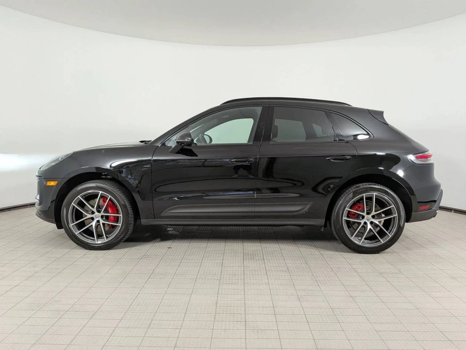 2025 Porsche Macan S - Image 2 of 4
