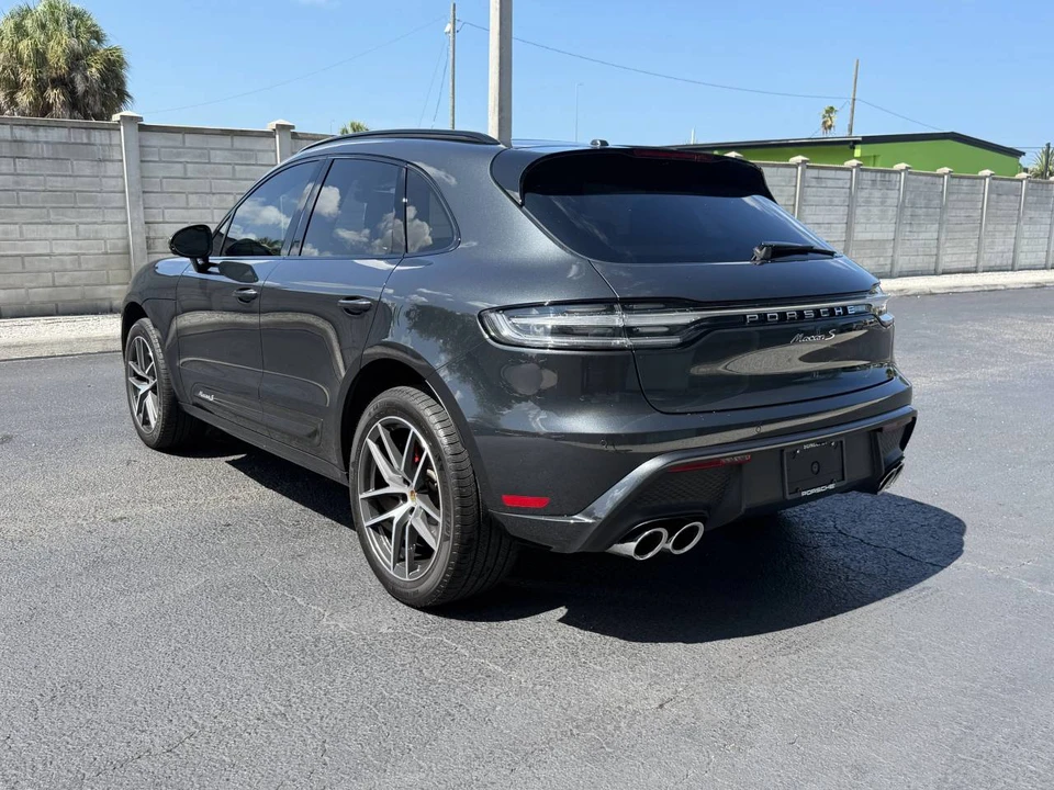 2025 Porsche Macan S - Image 3 of 5