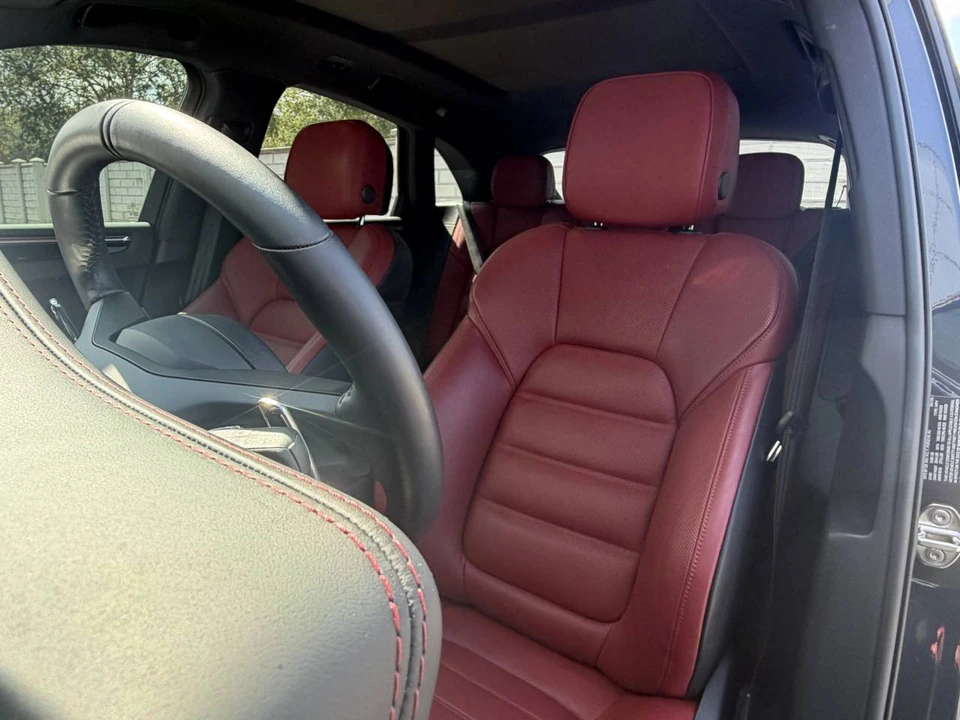 2025 Porsche Macan S - Image 5 of 5