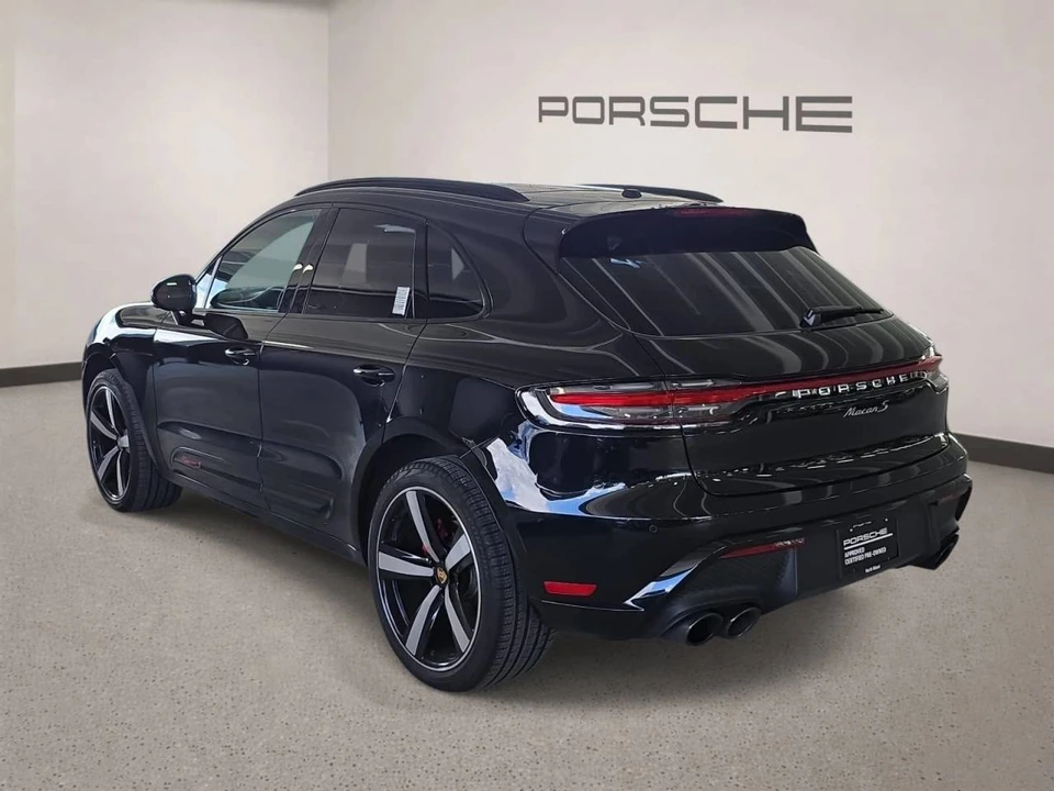 2025 Porsche Macan S - Image 3 of 4