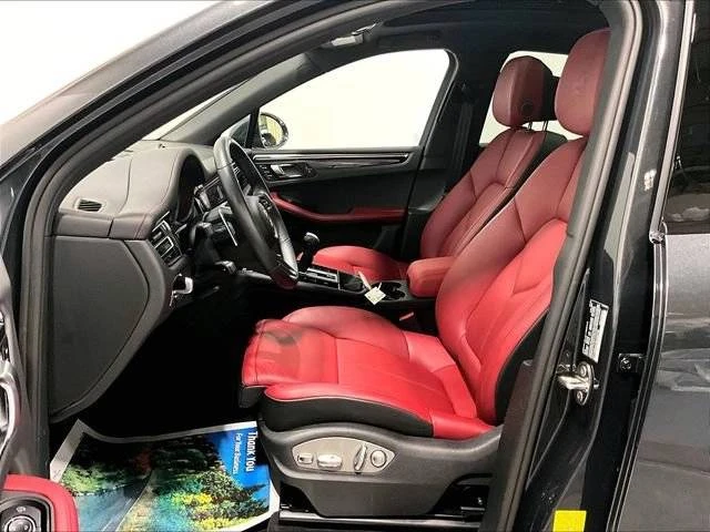 2025 Porsche Macan S - Image 5 of 5