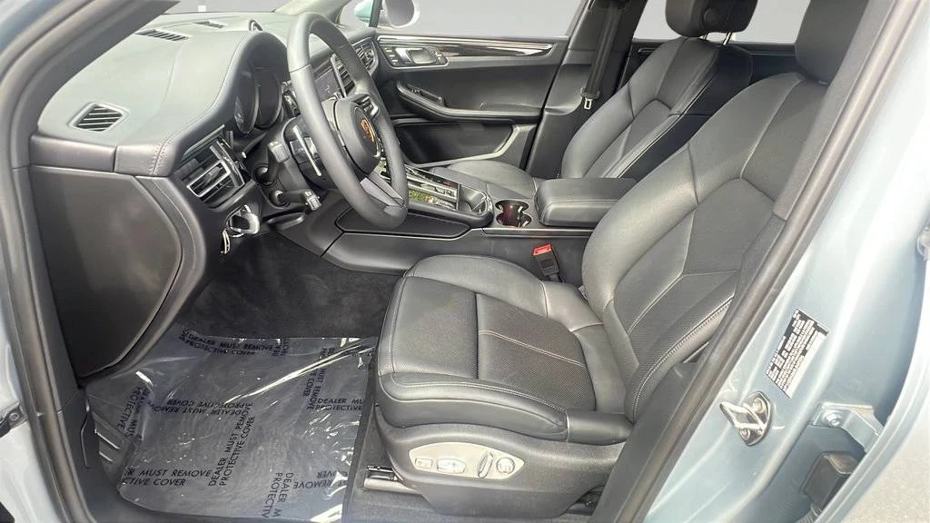 2025 Porsche Macan S - Image 5 of 5