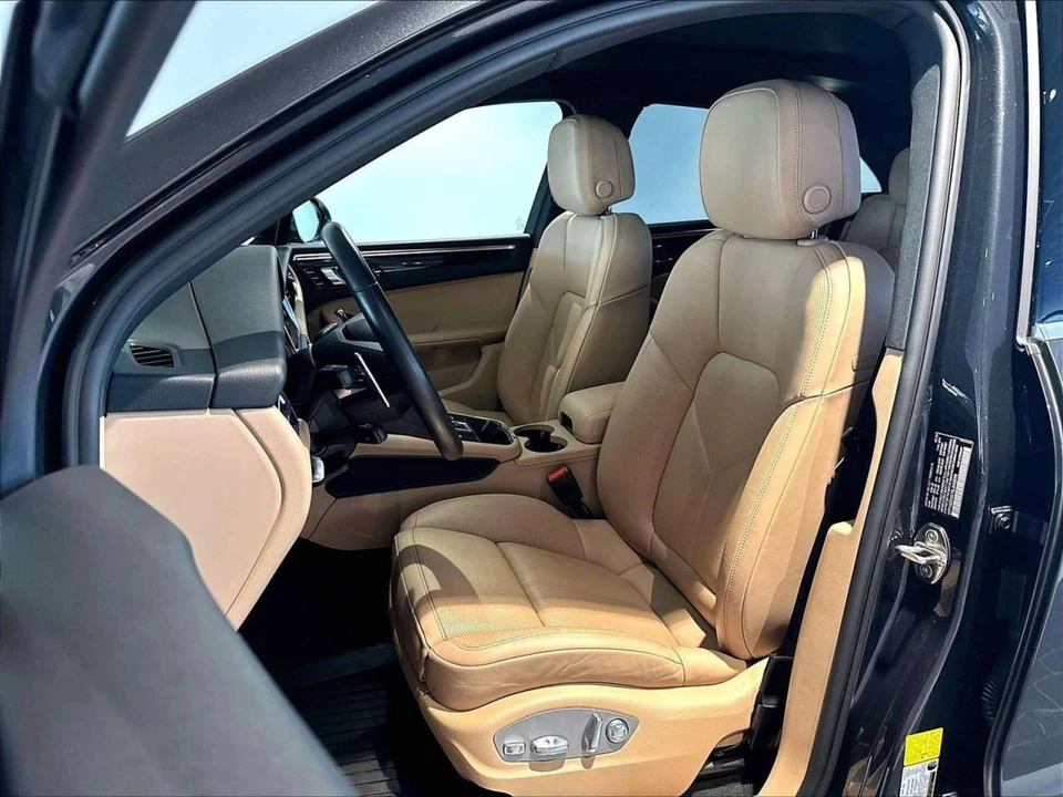 2025 Porsche Macan S - Image 5 of 5
