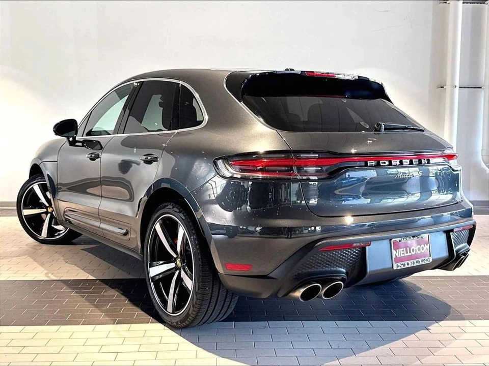 2025 Porsche Macan S - Image 3 of 5