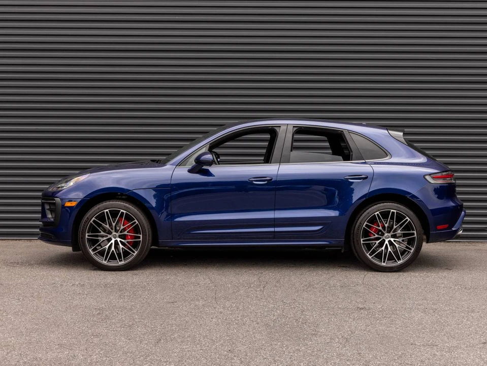 2025 Porsche Macan S - Image 2 of 5