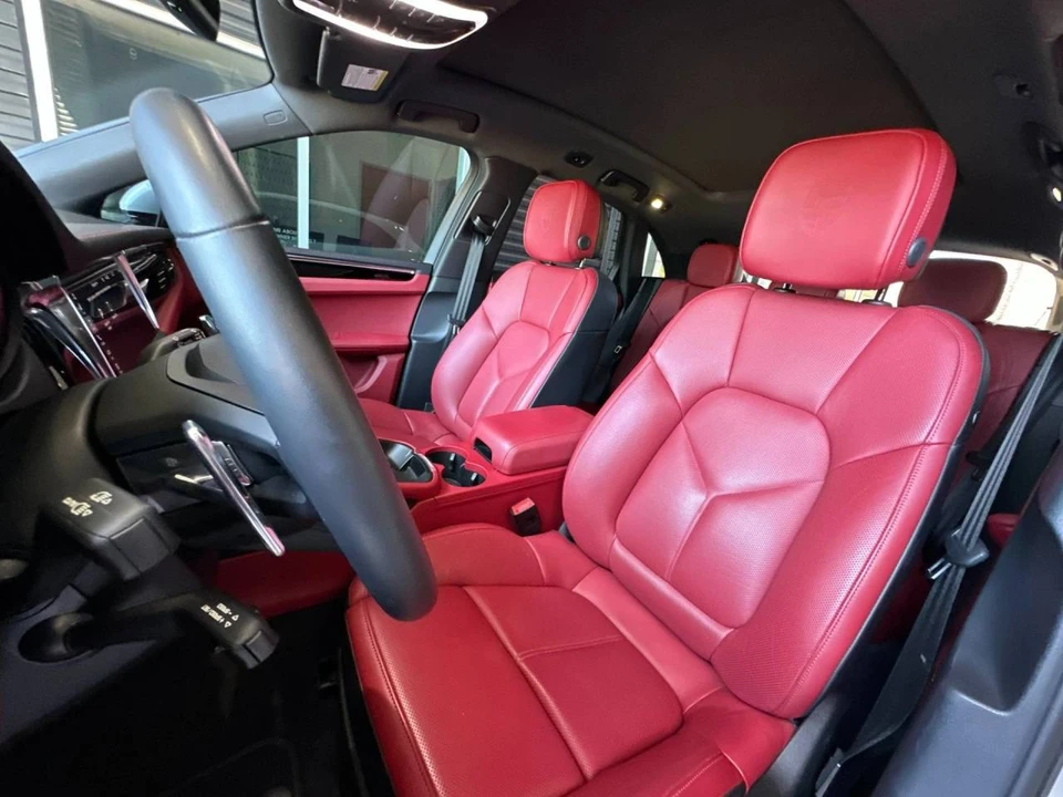 2025 Porsche Macan S - Image 5 of 5