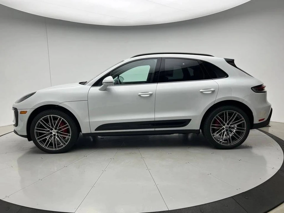 2025 Porsche Macan S - Image 2 of 5