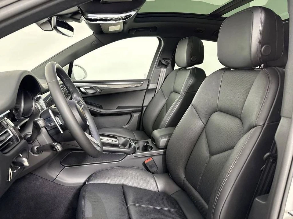 2025 Porsche Macan S - Image 5 of 5