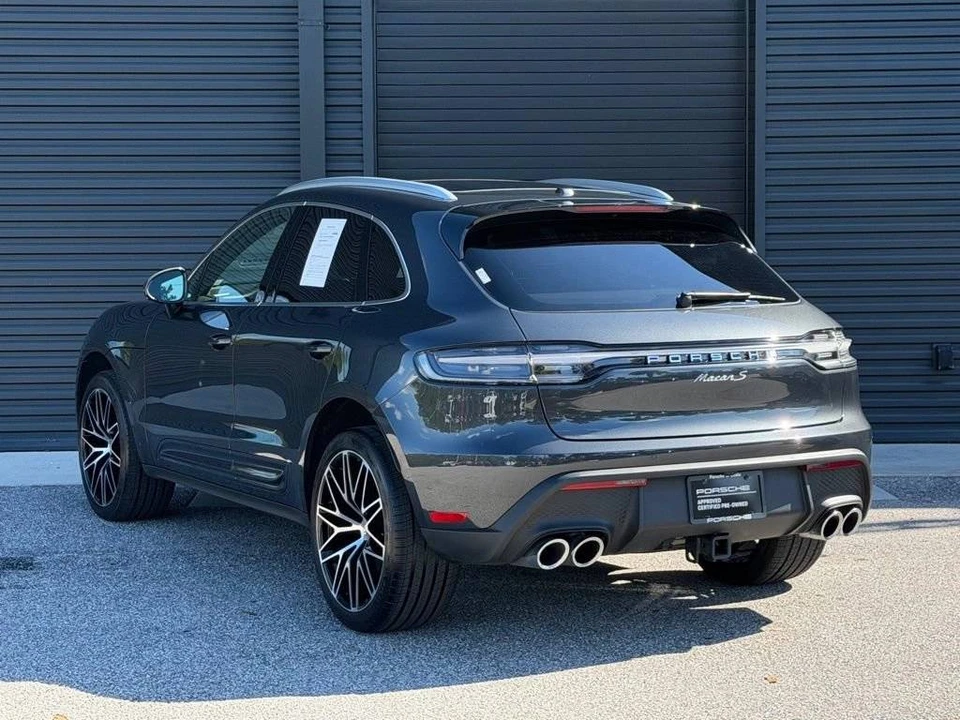 2025 Porsche Macan S - Image 3 of 4