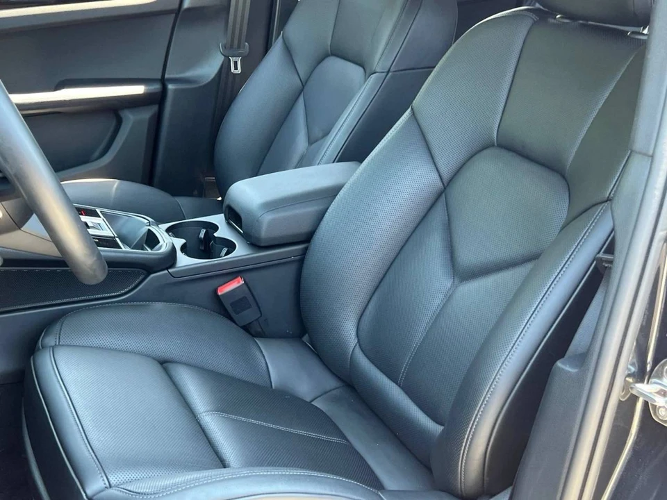 2025 Porsche Macan S - Image 5 of 5