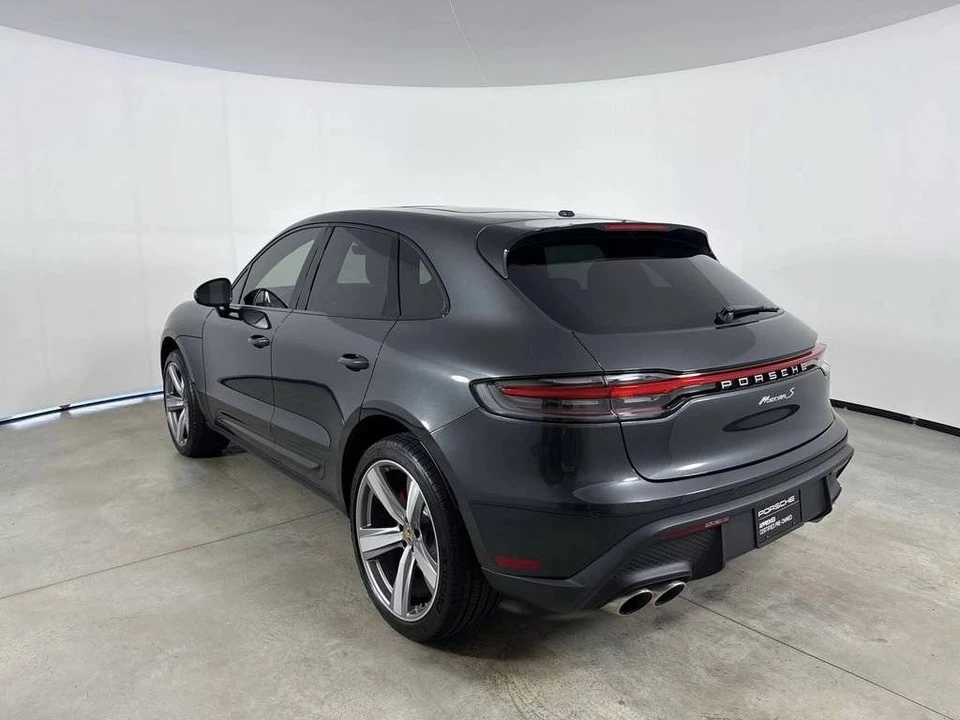 2025 Porsche Macan S - Image 3 of 5