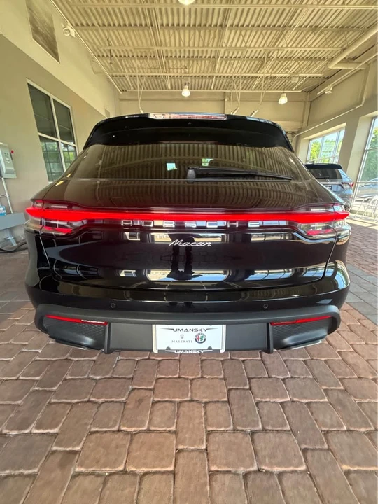 2025 Porsche Macan - Image 3 of 10