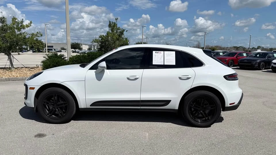 2025 Porsche Macan - Image 2 of 6