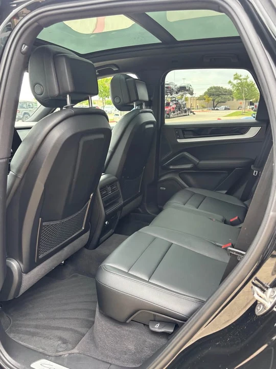 2025 Porsche Macan - Image 7 of 9
