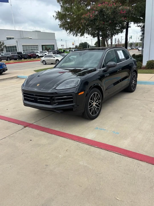 2025 Porsche Macan - Image 3 of 9