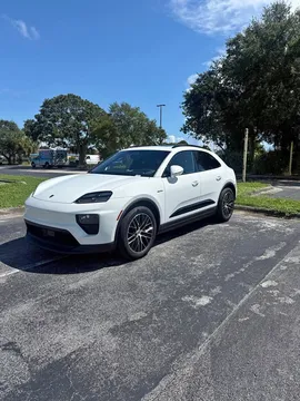 2025 Porsche Macan Sport Utility 4D