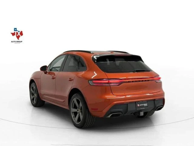 2025 Porsche Macan - Image 5 of 31