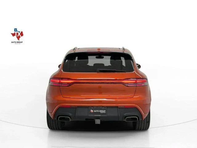 2025 Porsche Macan - Image 9 of 31