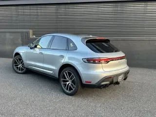 2025 Porsche Macan T - Image 3 of 3