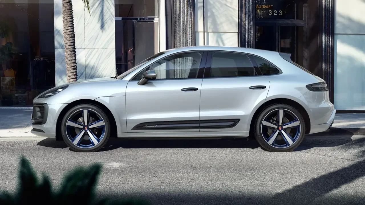 2025 Porsche Macan T - Image 2 of 8