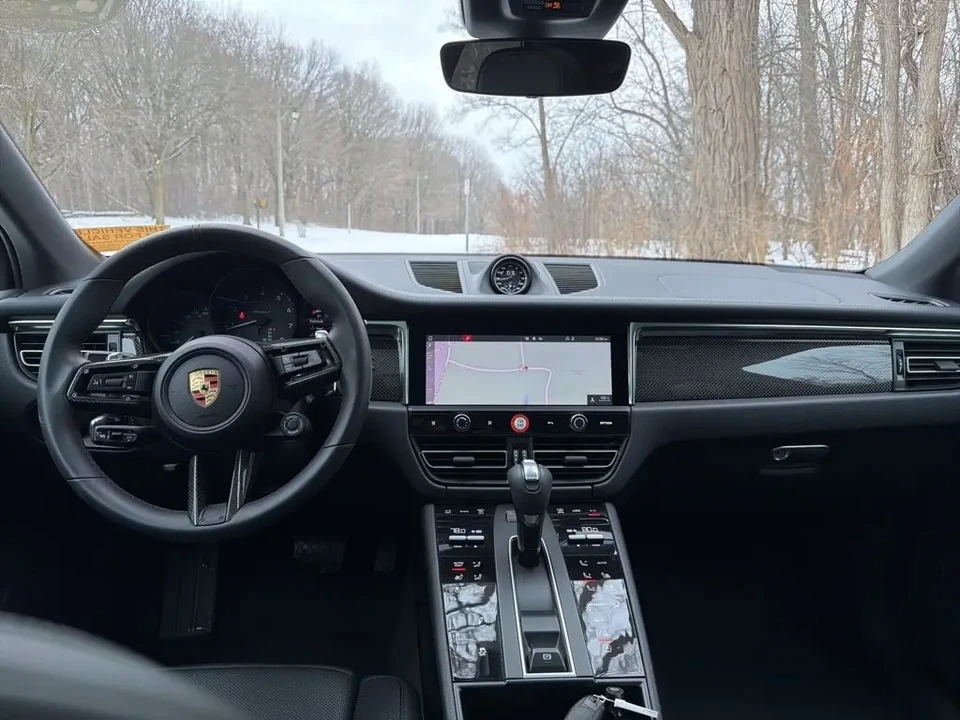 2025 Porsche Macan T - Image 4 of 13