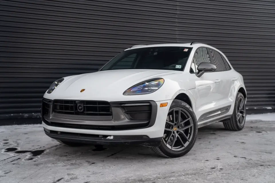 2025 Porsche Macan T - Image 13 of 13