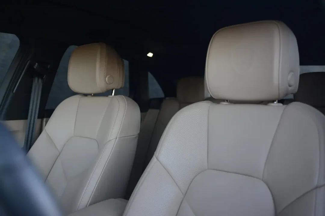 2025 Porsche Macan T - Image 5 of 13