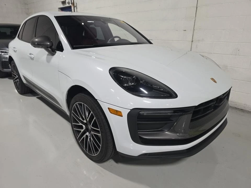 2025 Porsche Macan T - Image 4 of 14