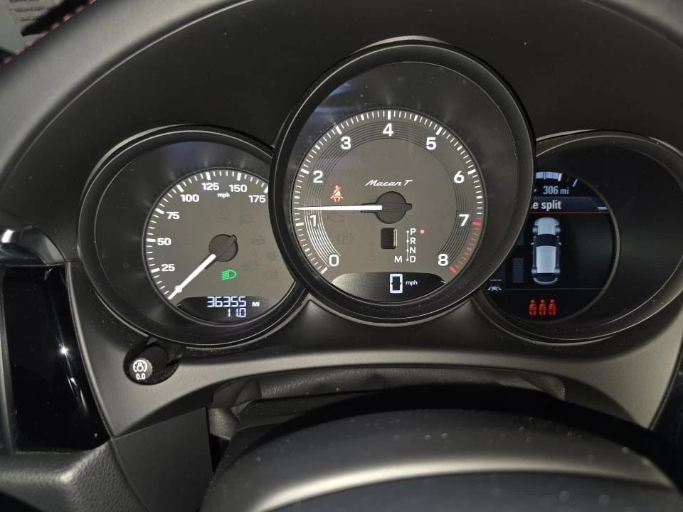 2025 Porsche Macan T - Image 10 of 14