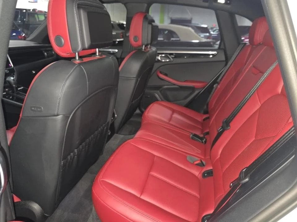 2025 Porsche Macan T - Image 11 of 14