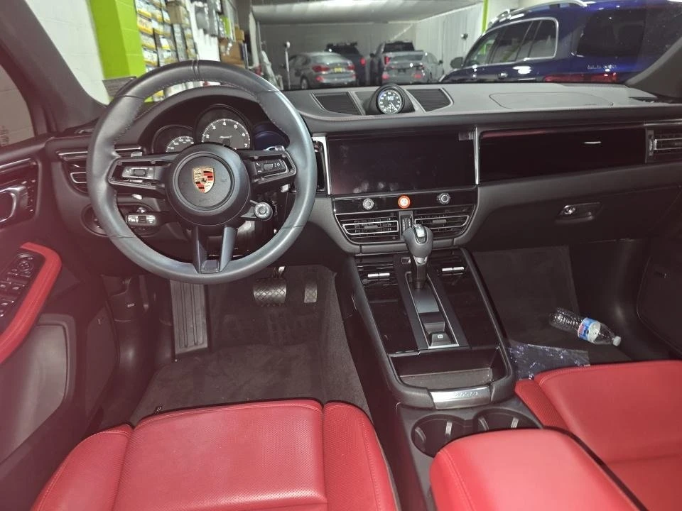 2025 Porsche Macan T - Image 9 of 14