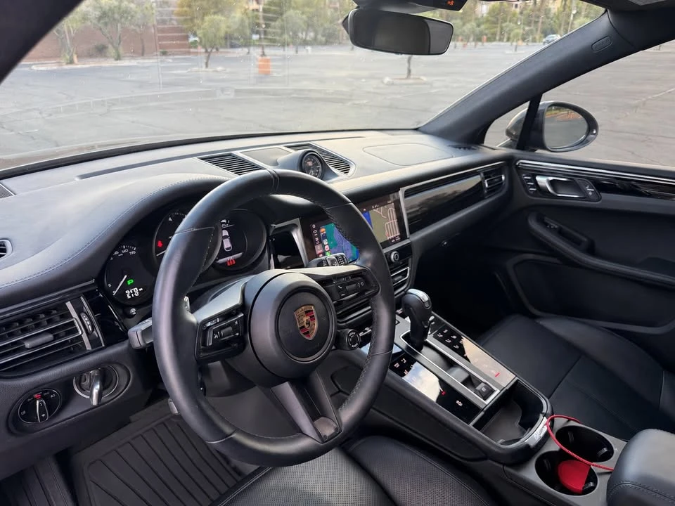 2025 Porsche Macan T - Image 8 of 20
