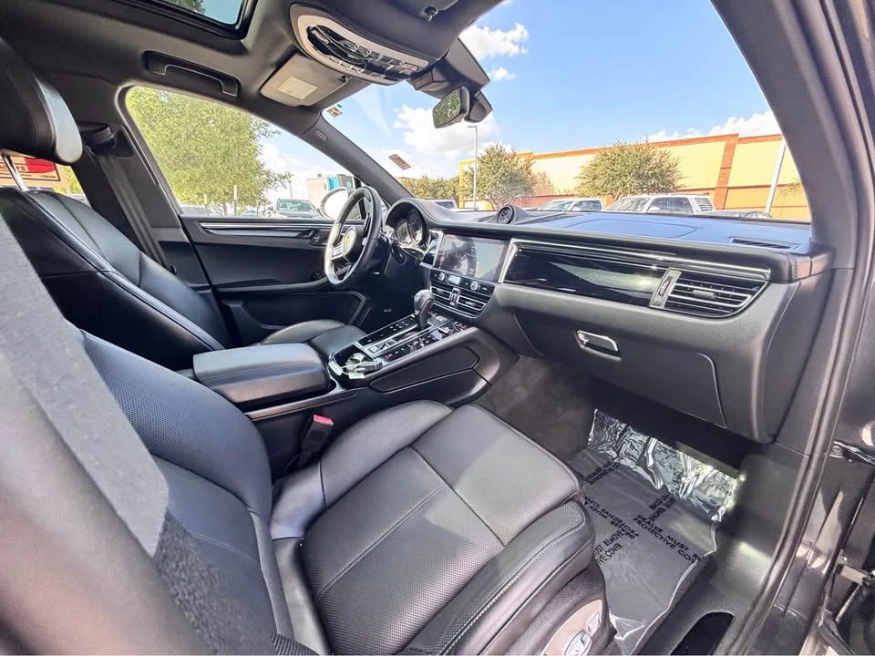 2025 Porsche Macan T - Image 8 of 14