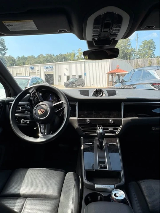 2025 Porsche Macan T - Image 4 of 11