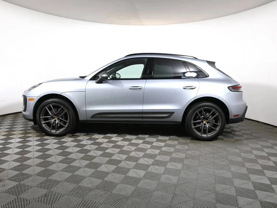 2025 Porsche Macan T - Image 2 of 4