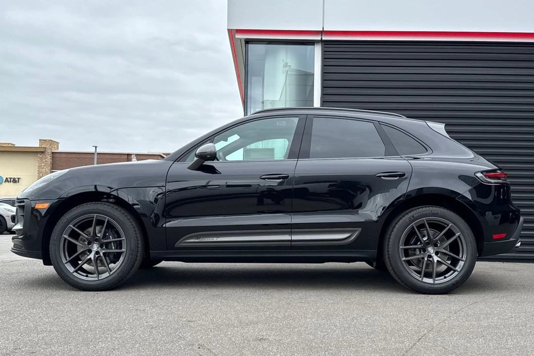 2025 Porsche Macan T - Image 2 of 21