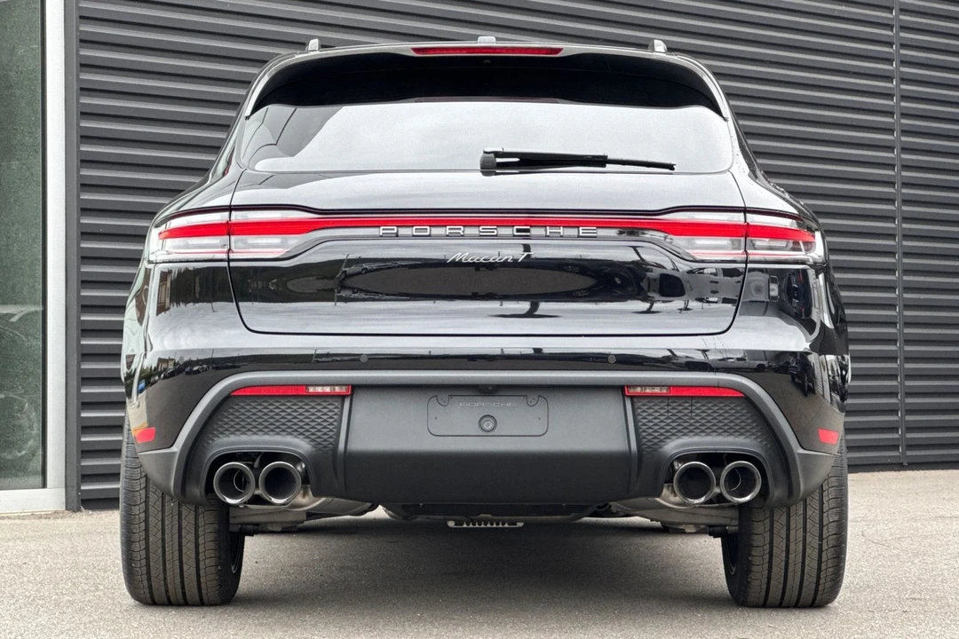 2025 Porsche Macan T - Image 7 of 21