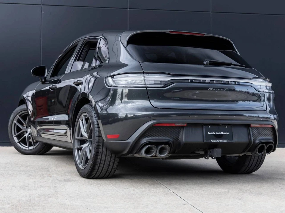 2025 Porsche Macan T - Image 3 of 5