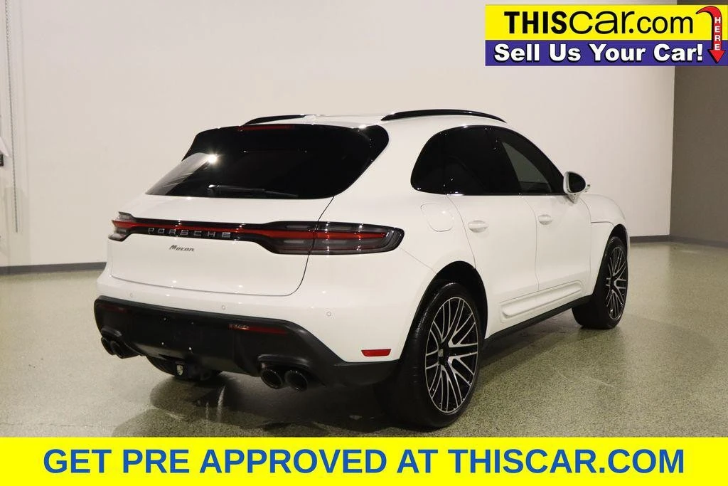 2025 Porsche Macan T - Image 9 of 31