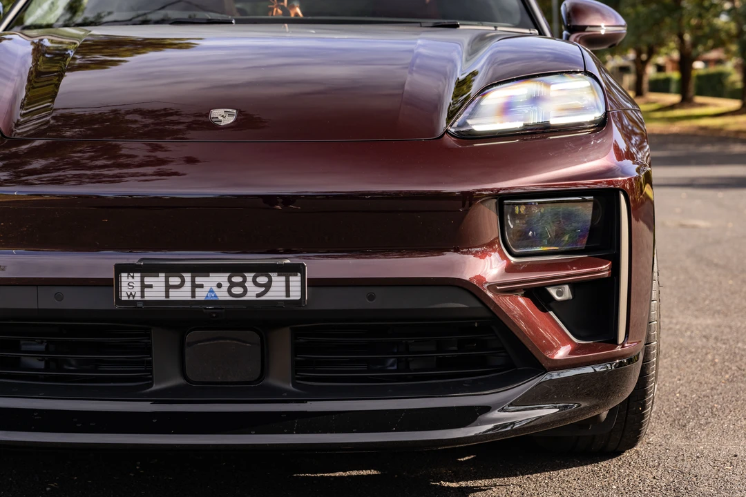 2025 Porsche Macan Electric - Image 29 of 31