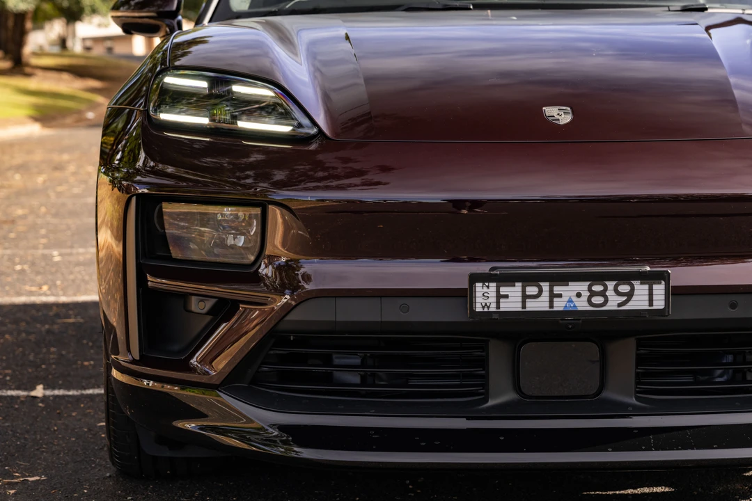 2025 Porsche Macan Electric - Image 31 of 31