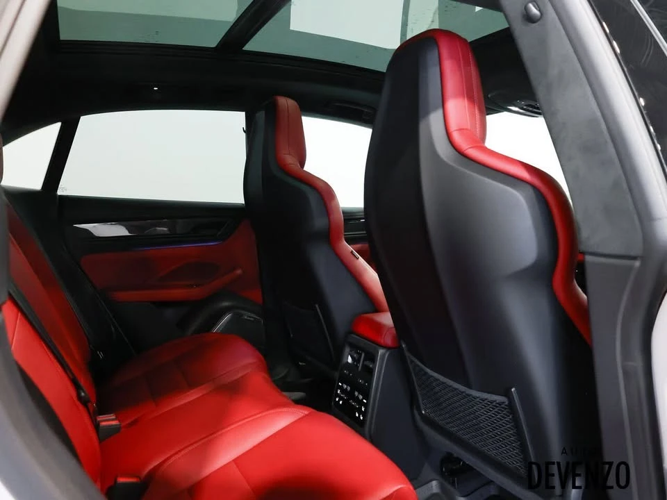 2025 Porsche Macan Electric - Image 9 of 20