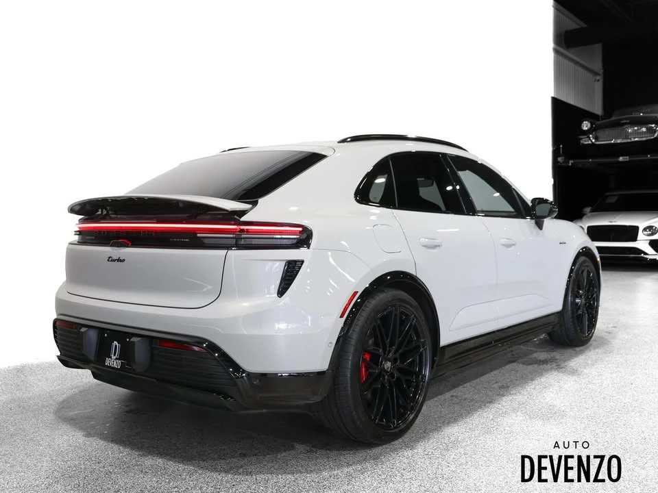 2025 Porsche Macan Electric - Image 3 of 20