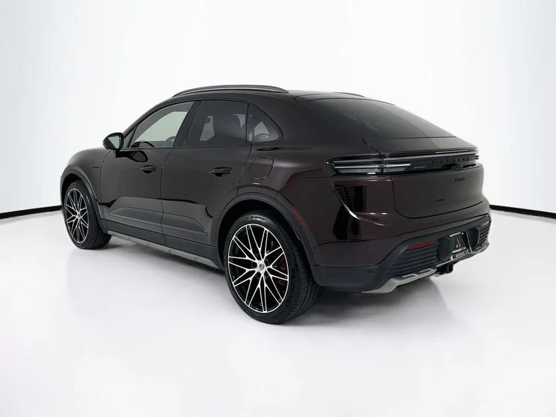 2025 Porsche Macan Electric - Image 3 of 20