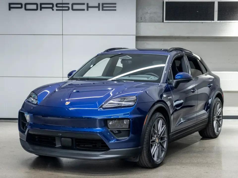 2025 Porsche Macan Electric - Image 12 of 14
