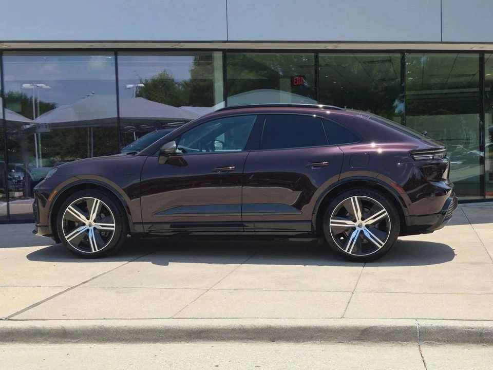 2025 Porsche Macan Electric - Image 2 of 5