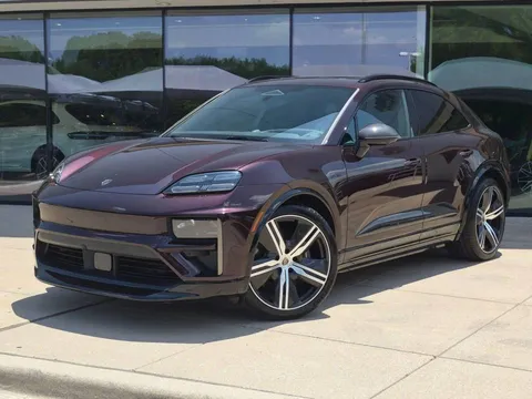 2025 Porsche Macan Turbo Electric